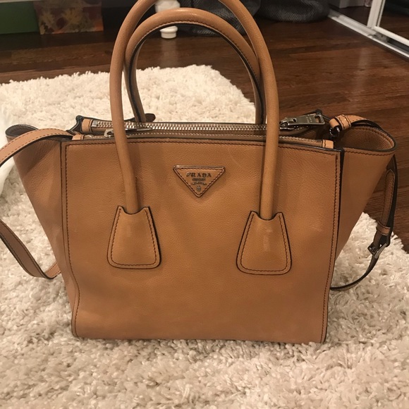 AUTHENTIC BEIGE PRADA PURSE!! - Picture 1 of 7